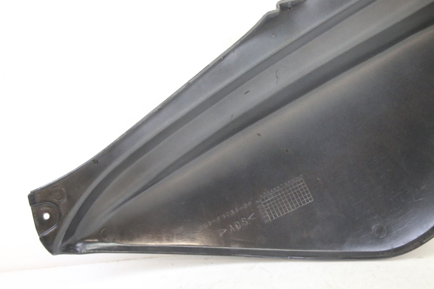 photo de RIGHT REAR SIDE PANEL MBK BOOSTER NEXT GENERATION 50 (1995 - 1998)