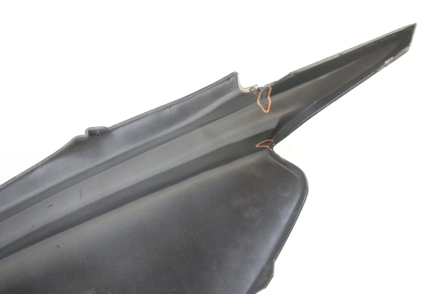 photo de RIGHT REAR SIDE PANEL MBK BOOSTER NEXT GENERATION 50 (1995 - 1998)