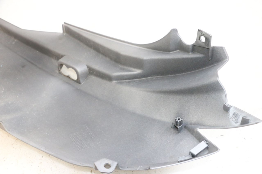 photo de REAR RIGHT PANEL SUZUKI BURGMAN 650 (2013 - 2020)