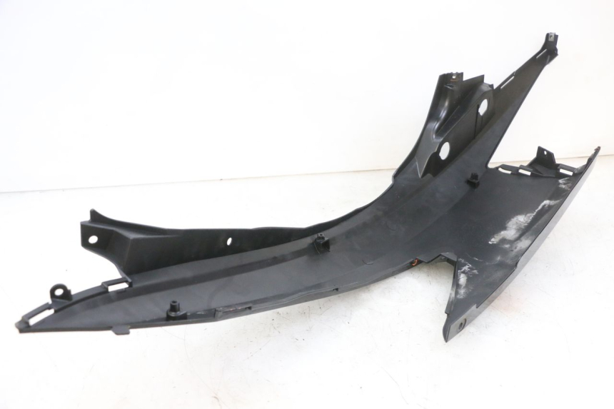 photo de REAR RIGHT PANEL SUZUKI BURGMAN 125 (2007 - 2014) - Zoom on usage condition