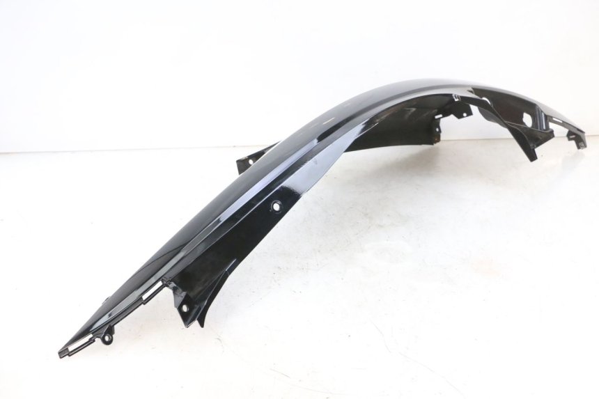 photo de REAR RIGHT PANEL SUZUKI BURGMAN 125 (2007 - 2014) - Fixing points details