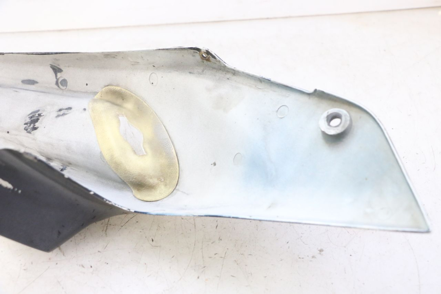 photo de RIGHT REAR SIDE PANEL HONDA CBR RR FIREBLADE 900 (1992 - 1994)