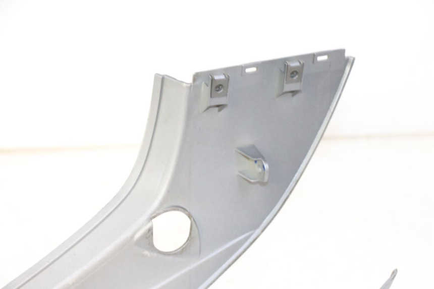 photo de REAR RIGHT PANEL YAMAHA CYGNUS X INJECTION 125 (2007 - 2013)