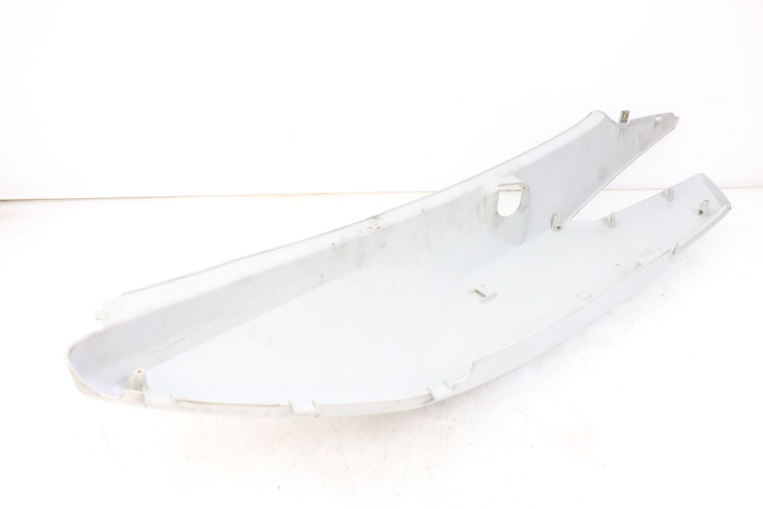 photo de RIGHT REAR SIDE PANEL KYMCO DINK STREET 125 (2009 - 2014)