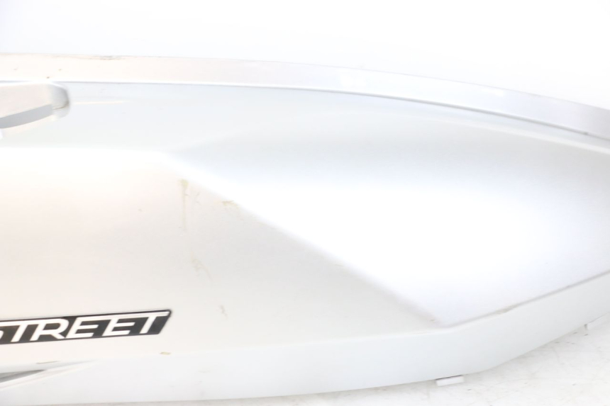 photo de RIGHT REAR SIDE PANEL KYMCO DINK STREET 125 (2009 - 2014)