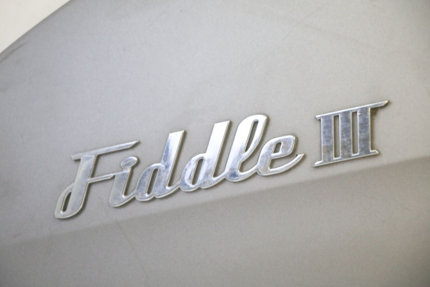 photo de RIGHT REAR SIDE PANEL SYM FIDDLE 3 III 125 (2014 - 2020) - Alternative perspective