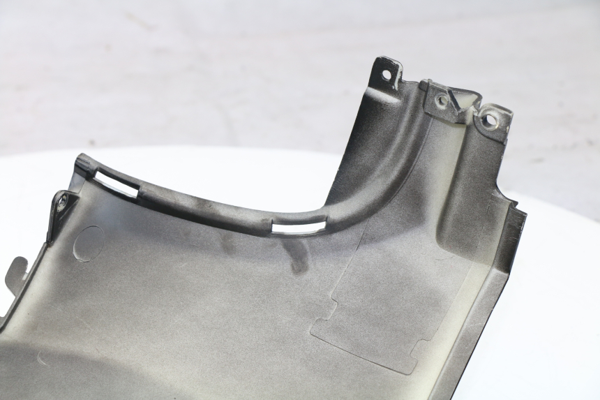 photo de REAR RIGHT PANEL SYM FIDDLE 125 (2008 - 2010)