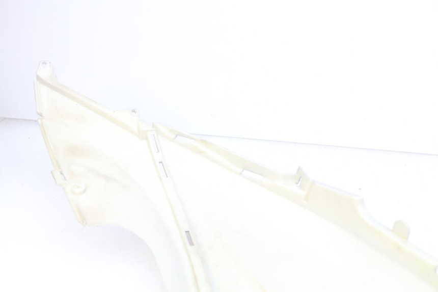 photo de RIGHT REAR SIDE PANEL PIAGGIO FLY 100 (2006 - 2010)