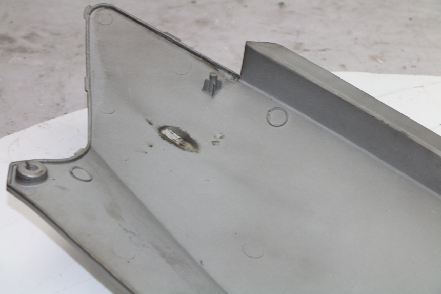photo de REAR RIGHT PANEL KYMCO GRAND DINK 125 (2002 - 2007)