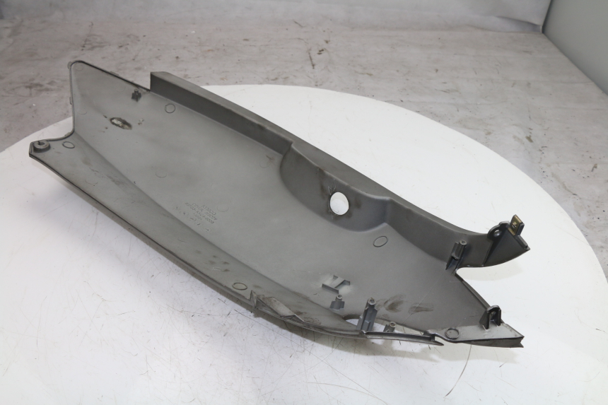 photo de REAR RIGHT PANEL KYMCO GRAND DINK 125 (2002 - 2007)