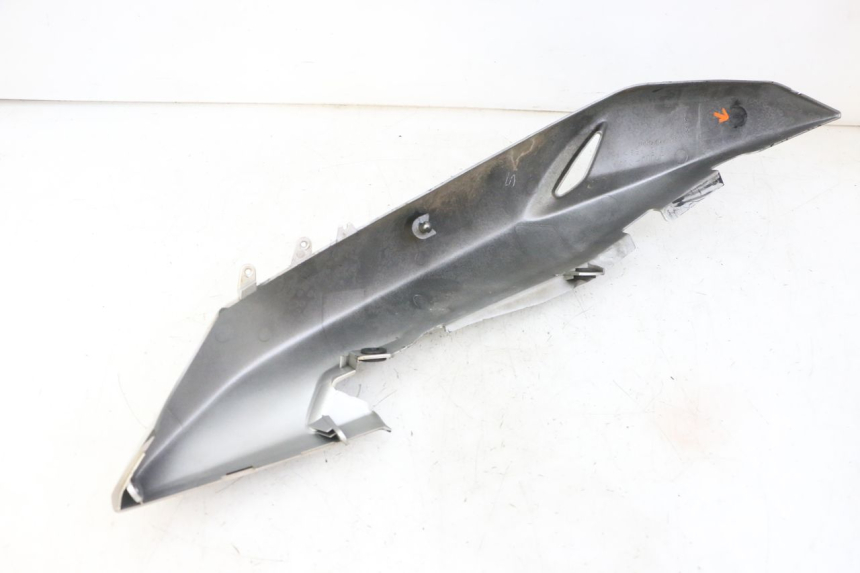 photo de REAR RIGHT PANEL SUZUKI GS GSE 500 (2001 - 2003)
