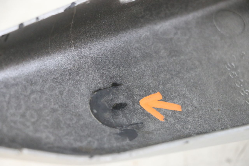 photo de REAR RIGHT PANEL SUZUKI GS GSE 500 (2001 - 2003)