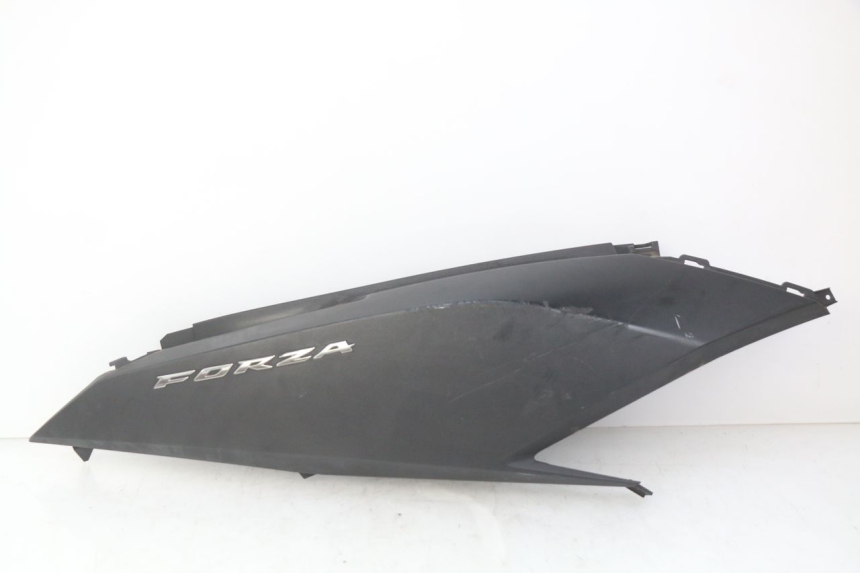 photo de RIGHT REAR SIDE PANEL HONDA FORZA 125 (2015 - 2016)