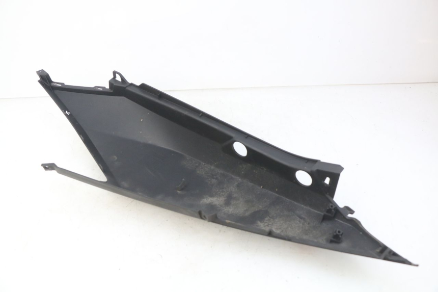 photo de RIGHT REAR SIDE PANEL HONDA FORZA 125 (2015 - 2016)