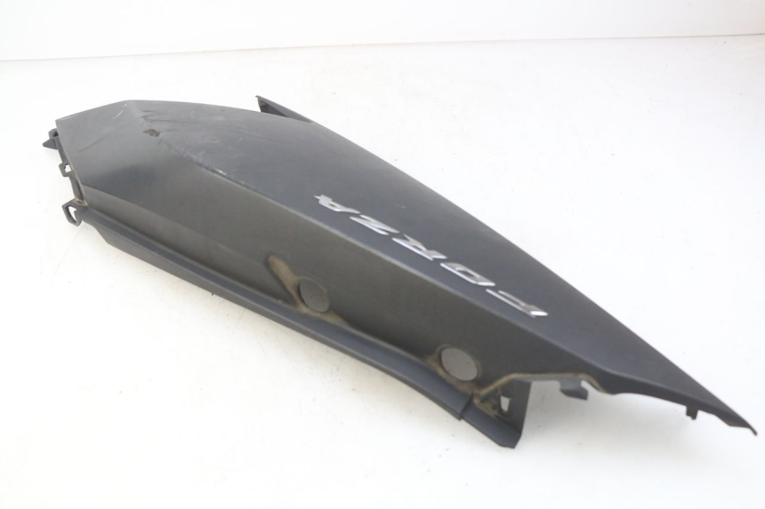 photo de RIGHT REAR SIDE PANEL HONDA FORZA 125 (2015 - 2016)