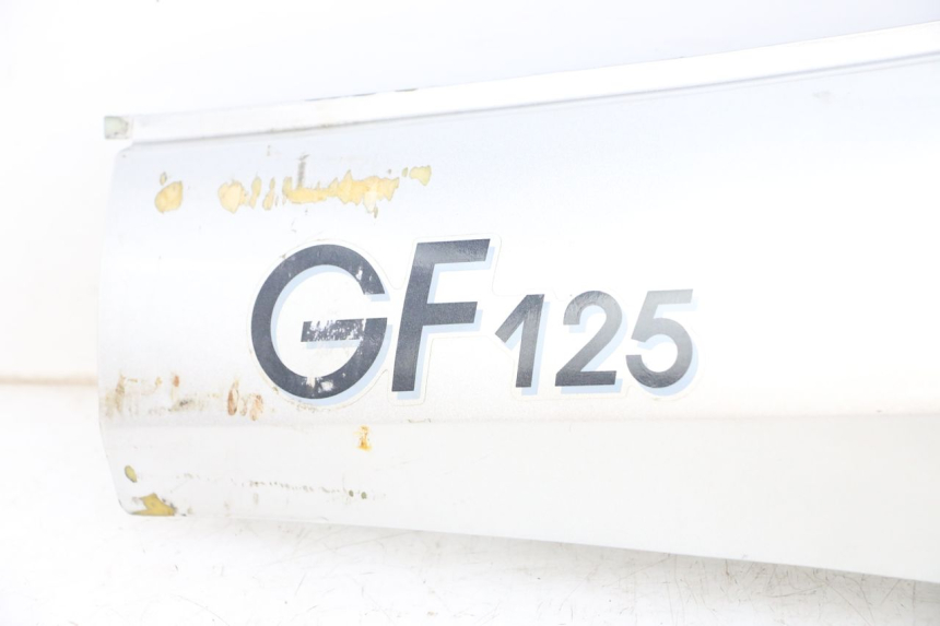 photo de REAR RIGHT PANEL HYOSUNG GF 125 (2001 - 2005)