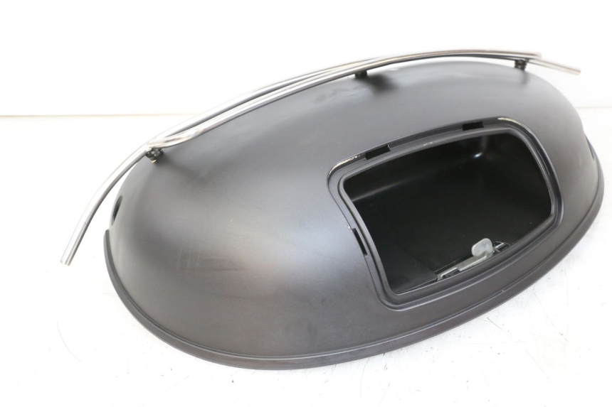 photo de REAR RIGHT PANEL JM MOTORS VX 125 (2022 - 2025)