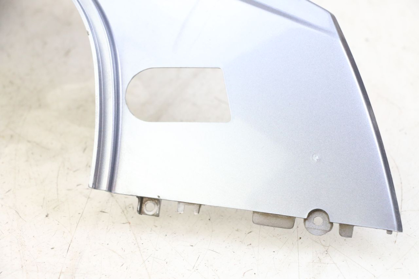 photo de REAR RIGHT PANEL SYM JOYMAX 125 (2010 - 2017)