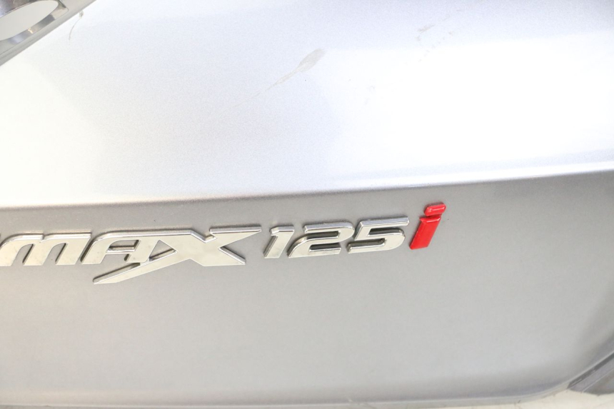 photo de REAR RIGHT PANEL SYM JOYMAX 125 (2010 - 2017)