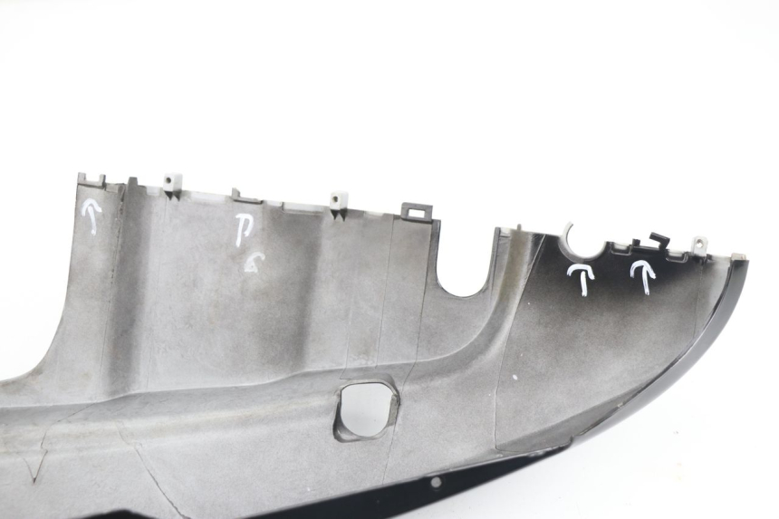 photo de RIGHT REAR SIDE PANEL KYMCO AGILITY 4T 50 (2005 - 2018)