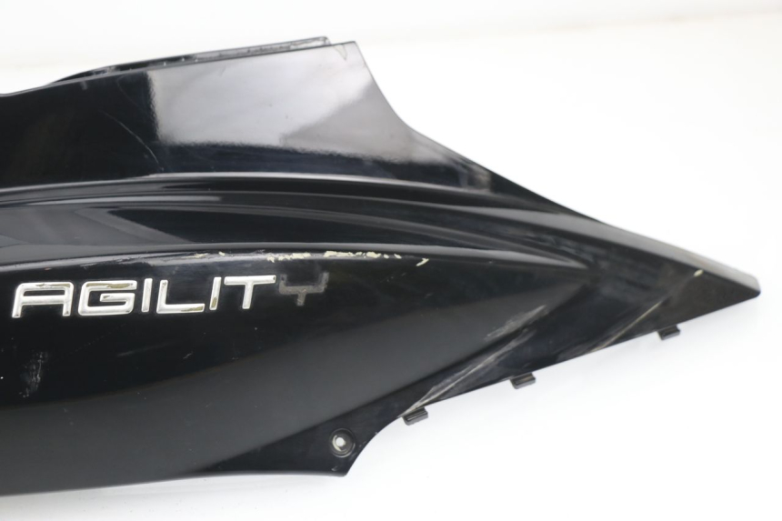 photo de RIGHT REAR SIDE PANEL KYMCO AGILITY 4T 50 (2005 - 2018)