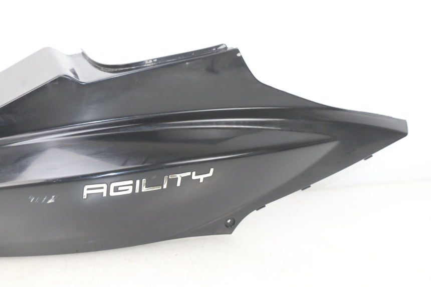 photo de RIGHT REAR SIDE PANEL KYMCO AGILITY 4T 50 (2018 - 2022)