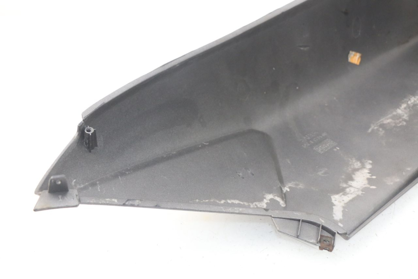 photo de REAR RIGHT PANEL MBK SKYLINER 125 (2004 - 2007)