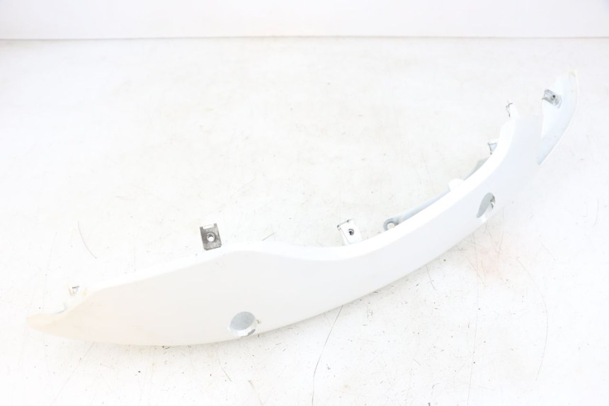 photo de REAR RIGHT PANEL MOTO GUZZI NORGE 8V GT 1200 (2011 - 2016)