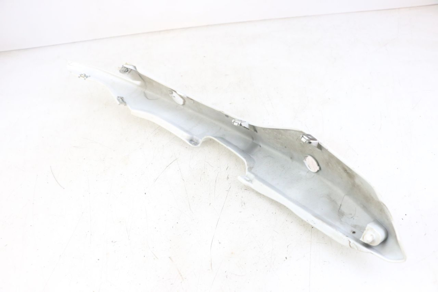 photo de REAR RIGHT PANEL MOTO GUZZI NORGE 8V GT 1200 (2011 - 2016)