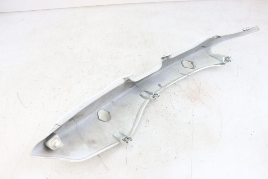 photo de REAR RIGHT PANEL MOTO GUZZI NORGE 8V GT 1200 (2011 - 2016)