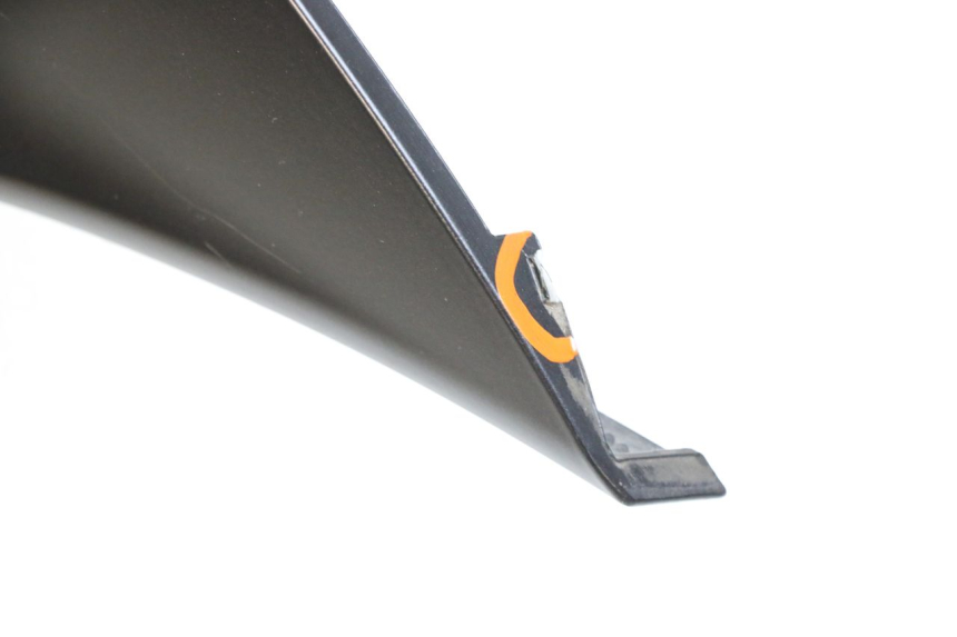 photo de REAR RIGHT PANEL PIAGGIO MP3 HPE 350 (2018 - 2020) - Surface and material condition