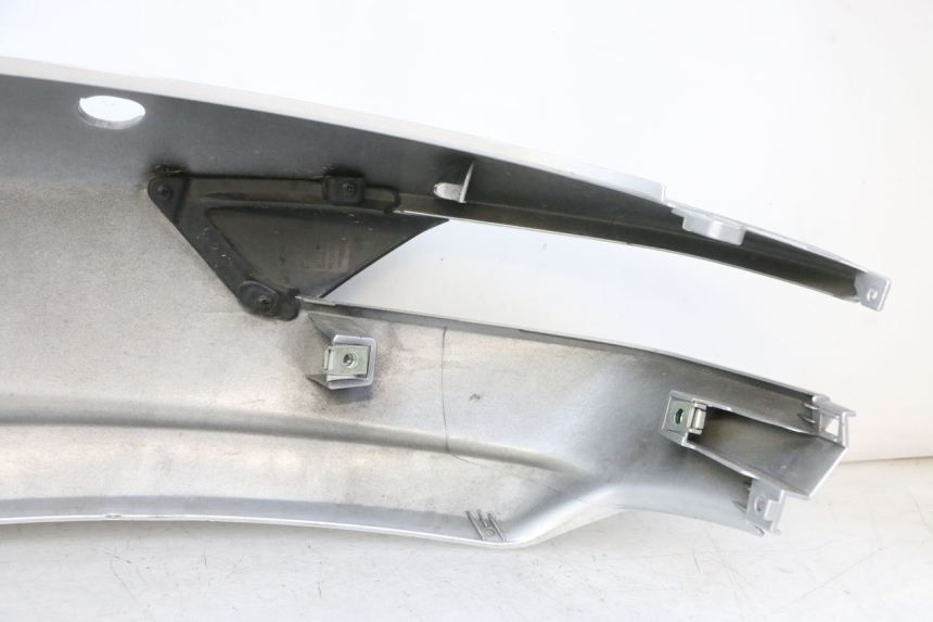 photo de RIGHT REAR SIDE PANEL PIAGGIO MP3 500 (2014 - 2016)