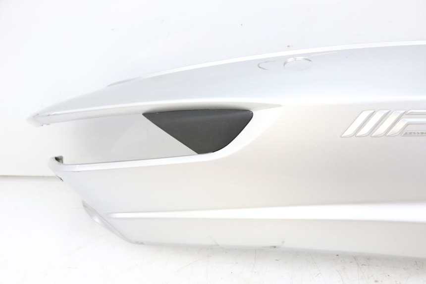 photo de RIGHT REAR SIDE PANEL PIAGGIO MP3 500 (2014 - 2016)