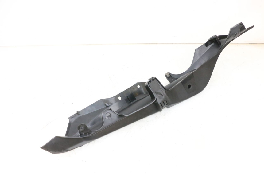 photo de REAR RIGHT PANEL YAMAHA MT-07 MT07 ABS 700 (2018 - 2020) - Surface and material condition