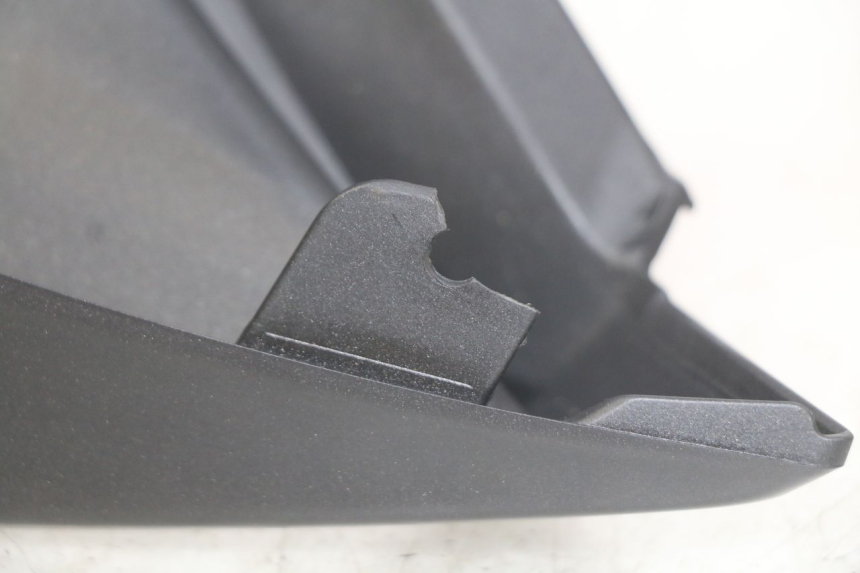 photo de RIGHT REAR SIDE PANEL YAMAHA MT ABS 125 (2014 - 2018)