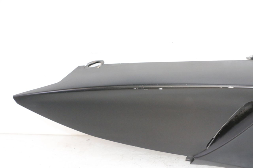 photo de REAR RIGHT PANEL PIAGGIO NEW TYPHOON 50 (2018 - 2021) - Surface and material condition