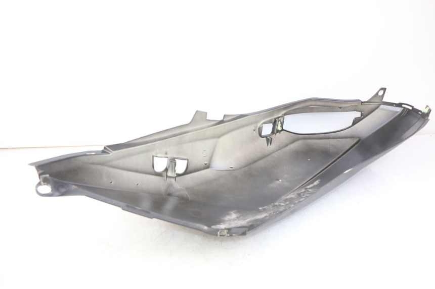 photo de RIGHT REAR SIDE PANEL PEUGEOT SATELIS 125 (2006 - 2009)