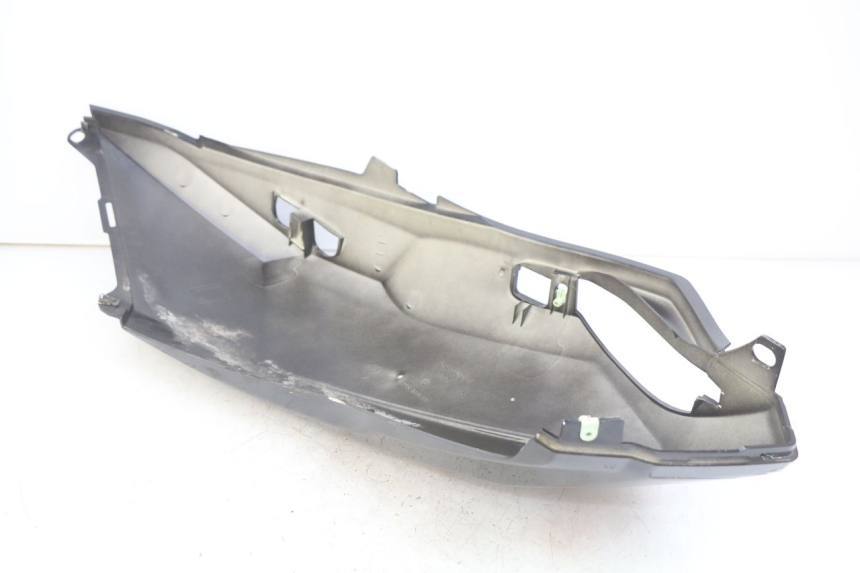 photo de RIGHT REAR SIDE PANEL PEUGEOT SATELIS 125 (2006 - 2009)