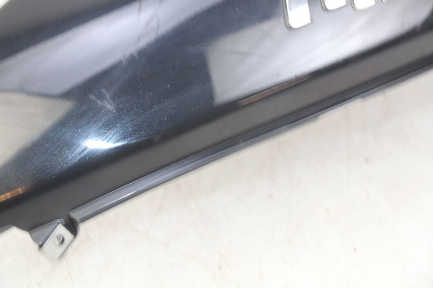 photo de RIGHT REAR SIDE PANEL PIAGGIO FLY 4T 50 (2013 - 2017)