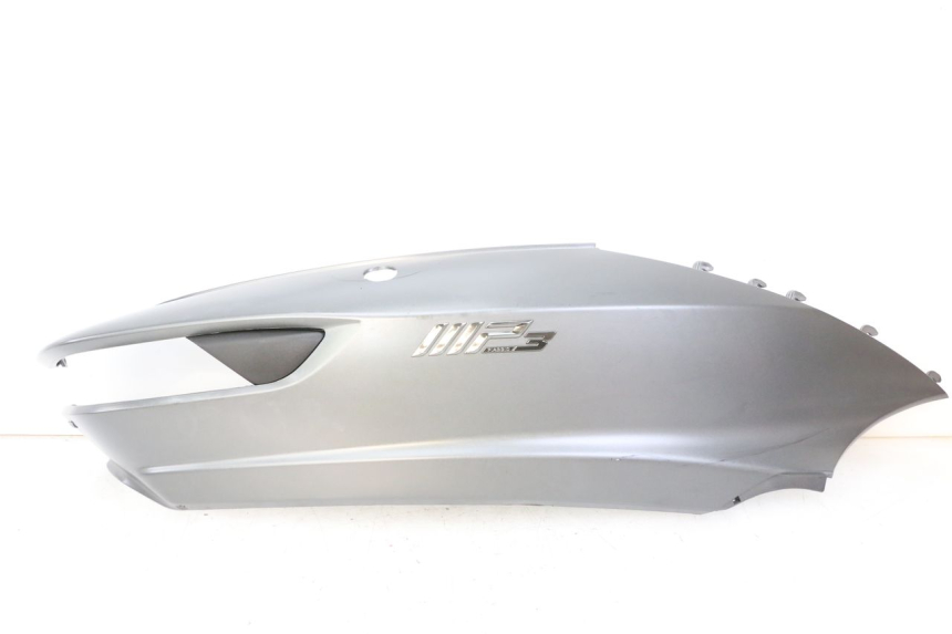 photo de RIGHT REAR SIDE PANEL PIAGGIO MP3 500 (2014 - 2016)