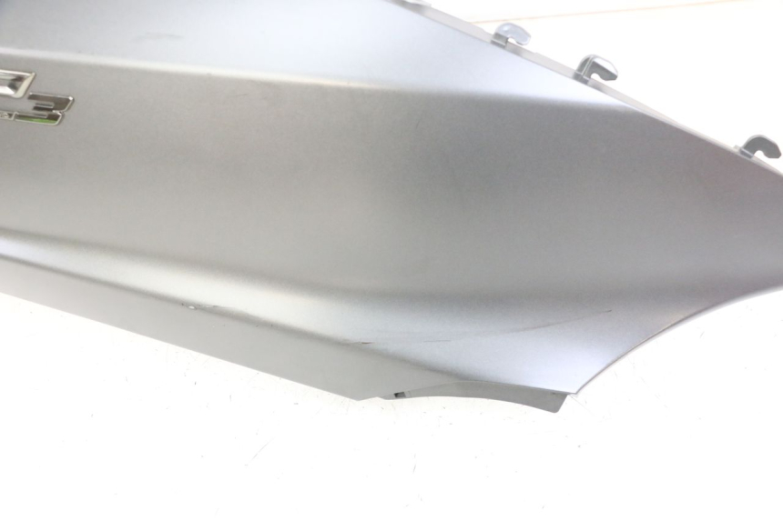 photo de RIGHT REAR SIDE PANEL PIAGGIO MP3 500 (2014 - 2016)