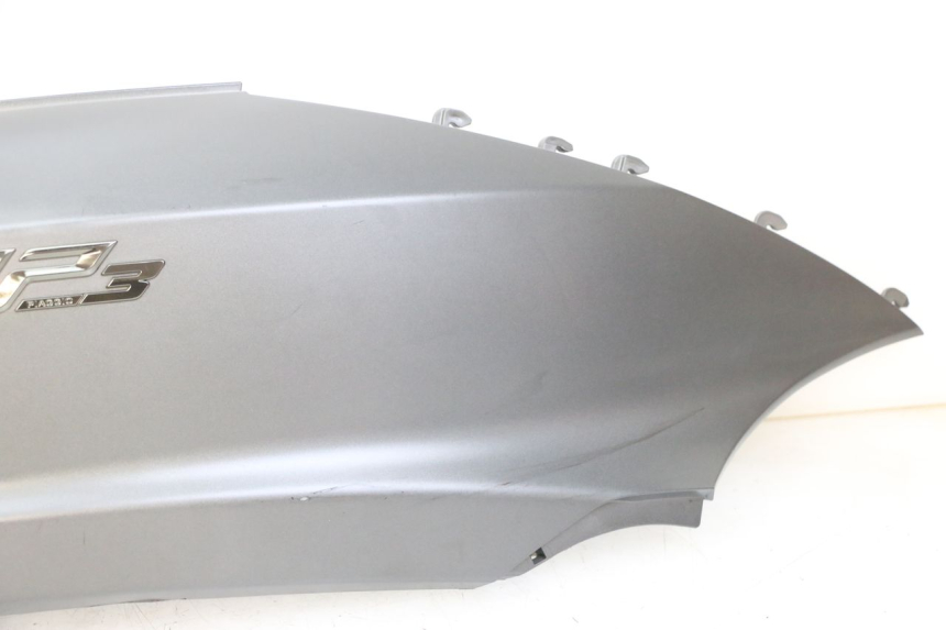 photo de RIGHT REAR SIDE PANEL PIAGGIO MP3 500 (2014 - 2016)