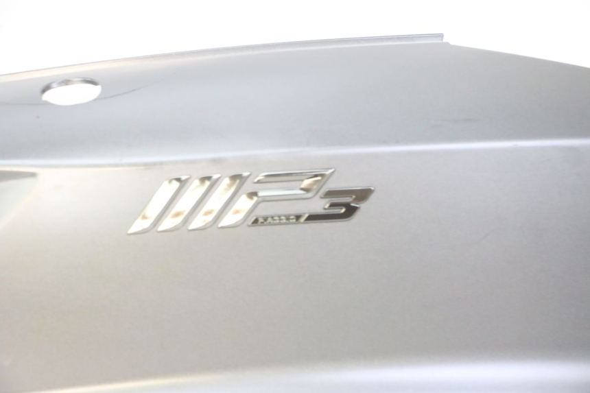 photo de RIGHT REAR SIDE PANEL PIAGGIO MP3 500 (2014 - 2016)