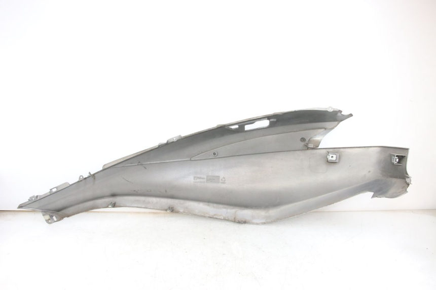 photo de REAR RIGHT PANEL PIAGGIO X10 125 (2012 - 2017)