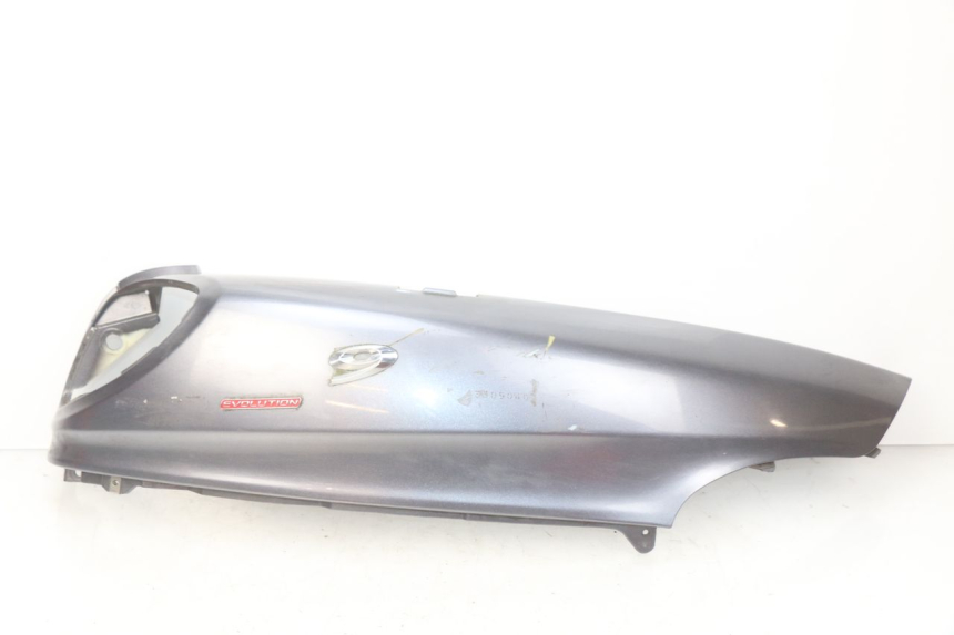 photo de RIGHT REAR SIDE PANEL PIAGGIO X9 EVOLUTION 125 (2003 - 2007)