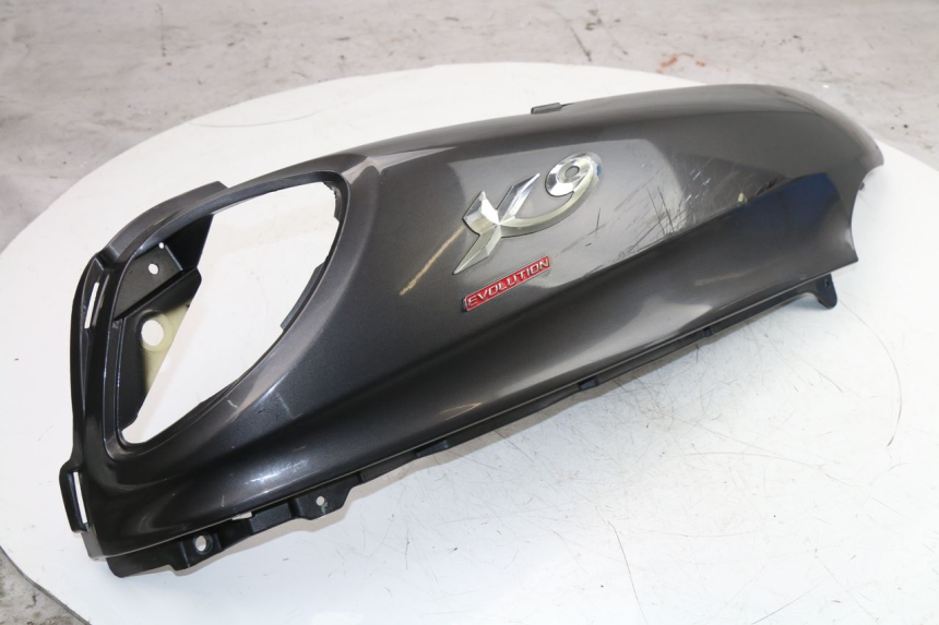photo de RIGHT REAR SIDE PANEL PIAGGIO X9 EVOLUTION 125 (2003 - 2007)