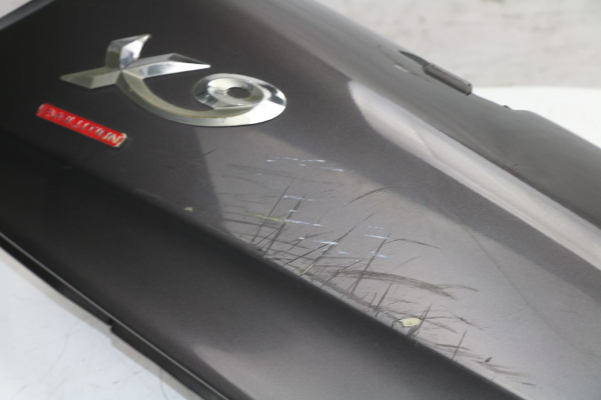 photo de RIGHT REAR SIDE PANEL PIAGGIO X9 EVOLUTION 125 (2003 - 2007)