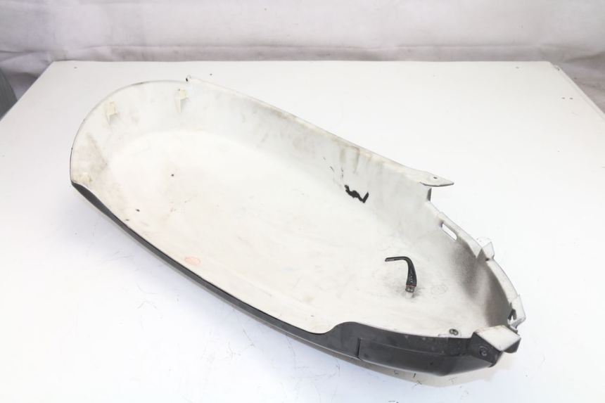 photo de REAR RIGHT PANEL S-RIDER CAPRI 2T 50 (2010 - 2017)