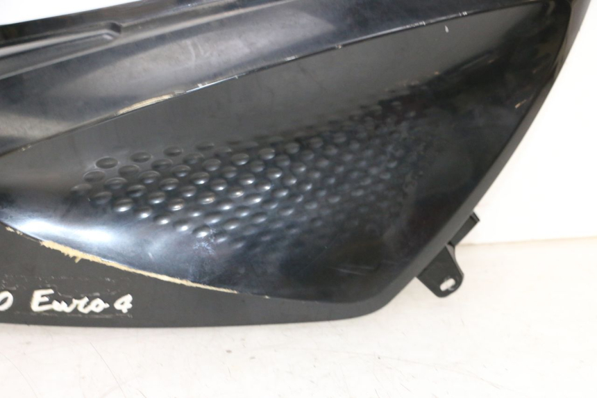 photo de REAR RIGHT PANEL JM MOTORS SANTANA 50 (2014 - 2023) - Distinctive features