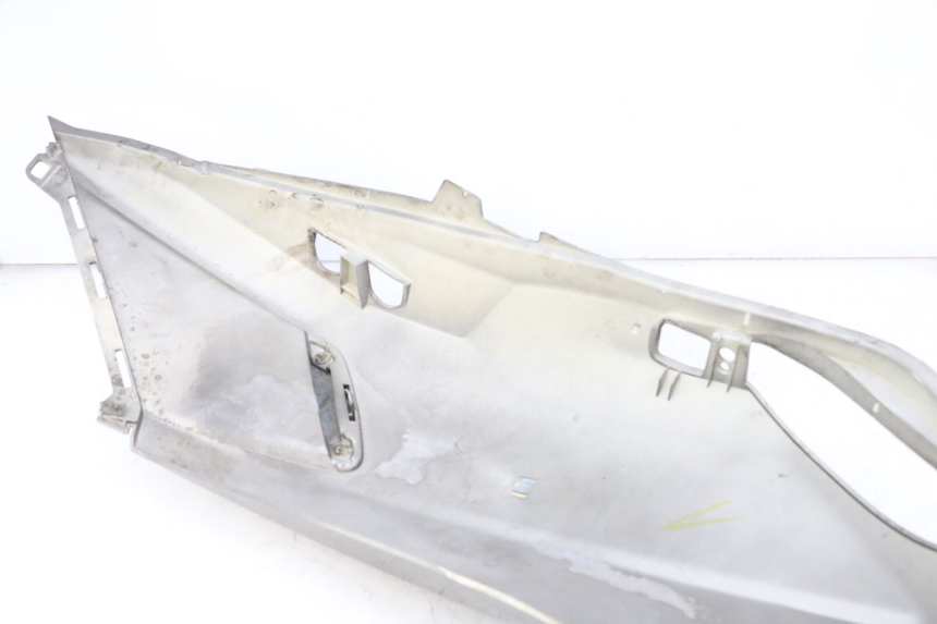 photo de REAR RIGHT PANEL PEUGEOT SATELIS 125 (2013 - 2018)